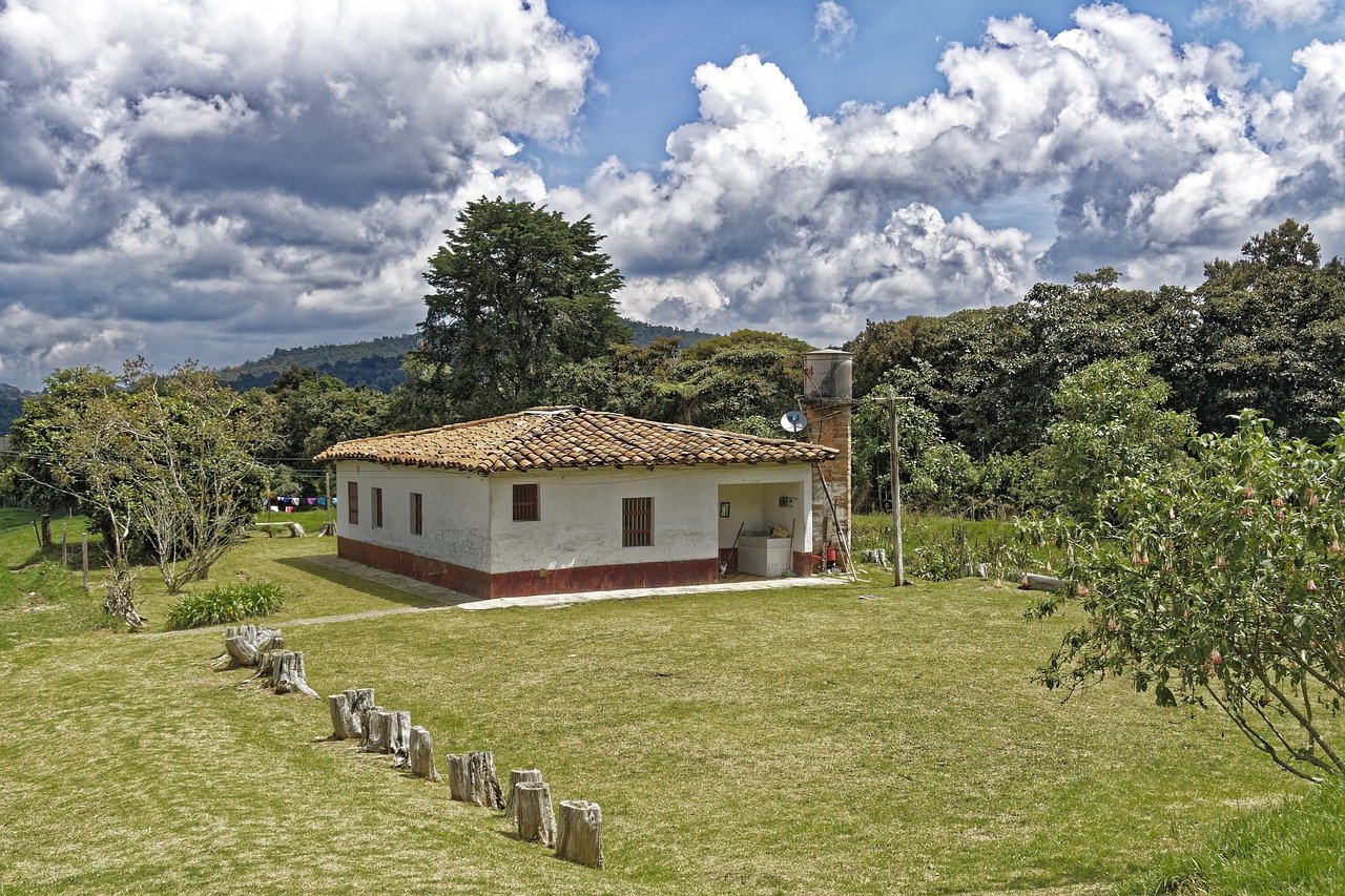 Vista frontal de la propiedad